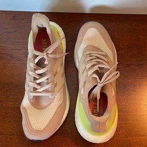 Worn once adidas Ultraboost 22